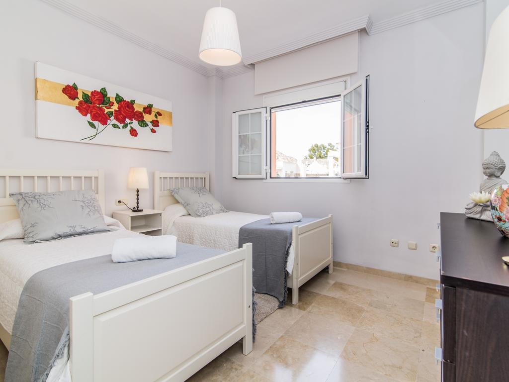 River Garden Spacious Penthouse Marbella Bagian luar foto